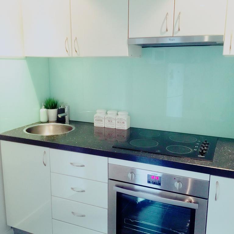 King Deluxe Apartments Мельбурн Екстер'єр фото